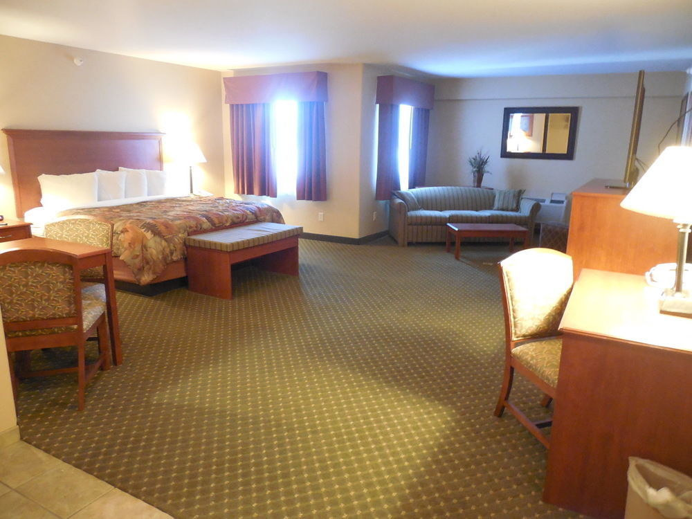 Blue Mountain Inn And Suites Rangely Exterior photo
